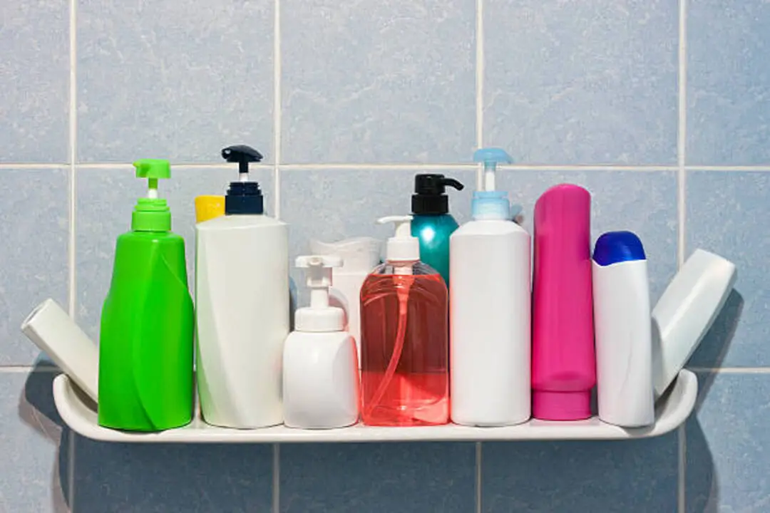 Can shampoo be used as a laundry detergent?