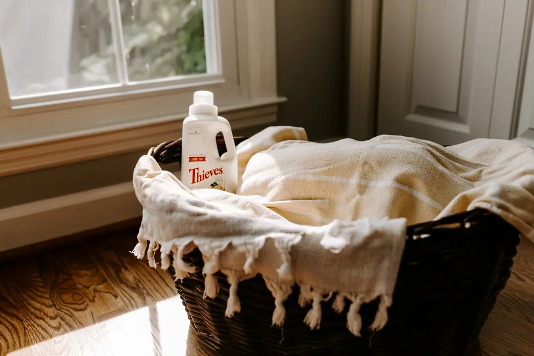 4 Easy Ways To Wash Clothes Without Detergent